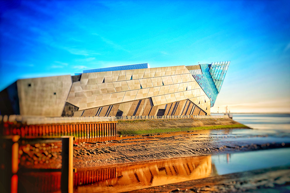 The Deep, Hull